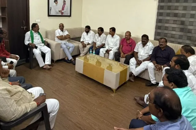 మున్నూరుకాపు ఫంక్షన్ హాల్ నిర్మాణానికి మార్గం సుగమం