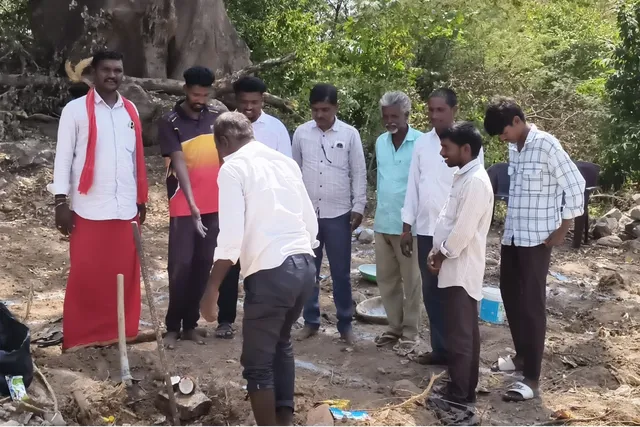 దోరెపల్లి గ్రామంలో ఇందిరమ్మ ఇళ్లకు భూమి పూజ