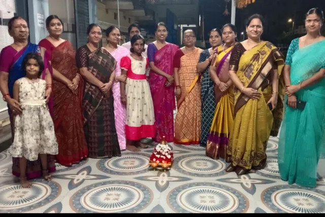 మంథనిలో బొడ్డెమ్మ వేడుకలు మంథనిలో బొడ్డెమ్మ వేడుకలు
