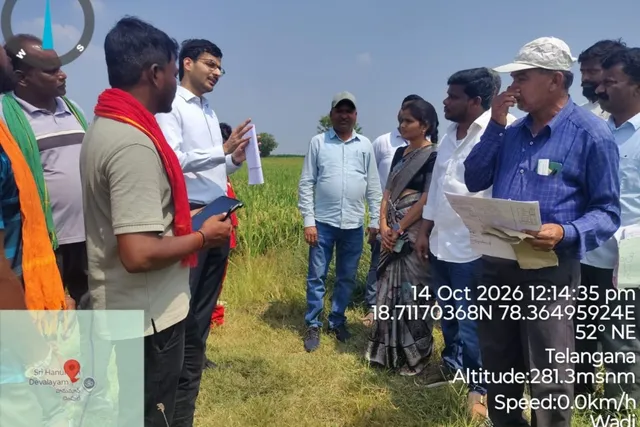 భూభారతి భూముల రిసర్వే: రైతులకు అవగాహన కల్పించిన జాయింట్ కలెక్టర్ భూభారతి భూముల రిసర్వే: రైతులకు అవగాహన కల్పించిన జాయింట్ కలెక్టర్