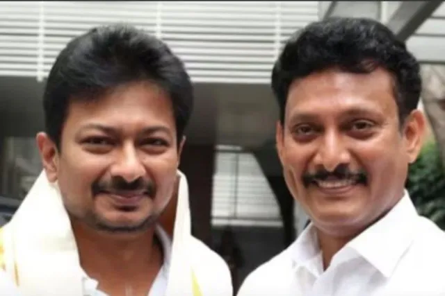 அன்பில் மகேஷை வளைத்து உதயநிதிக்கு செக் வைக்கப்போகும் CM விஜய்?