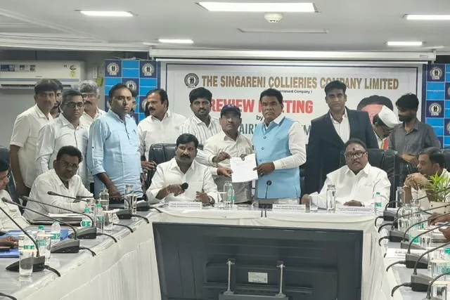 ఎస్సీ ,ఎస్టీల సమస్య తెలియజేయడానికి త్రైపాక్షిక సమావేశాలు