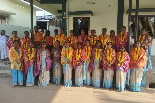 అంగన్వాడీ కార్యకర్తలకు ఘన సన్మానం అంగన్వాడీ కార్యకర్తలకు ఘన సన్మానం
