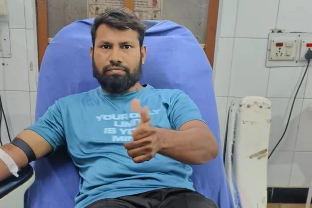 రక్తదానం చేయండి ఒక జీవితాన్ని కాపాడండి రక్తదానం చేయండి ఒక జీవితాన్ని కాపాడండి