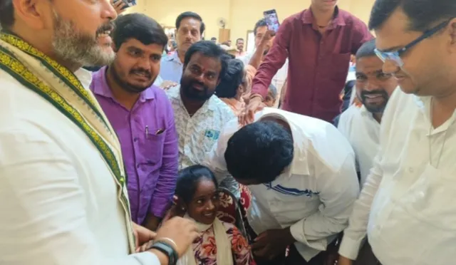 శ్రీకాకుళంలో దివ్యాంగులకు బ్యాటరీ ట్రై సైకిల్ అందజేసిన రామ్మోహన్