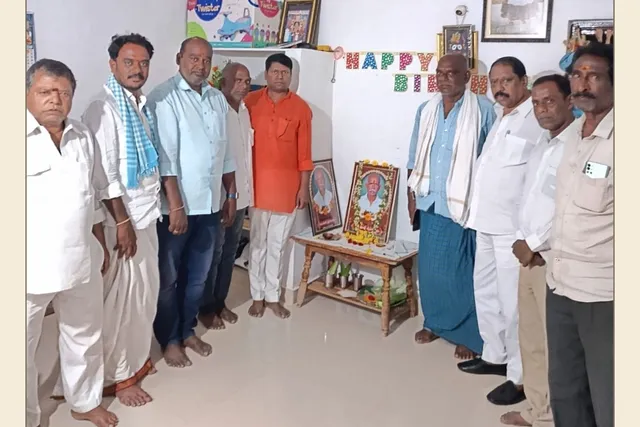 మాజీ మంత్రి పరామర్శ మాజీ మంత్రి పరామర్శ
