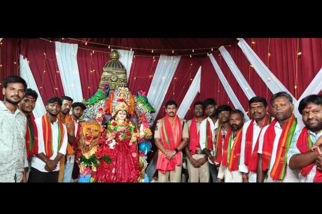 శ్రీ దుర్గభవాని అమ్మవారిని దర్శించుకున్న ఎస్పీ