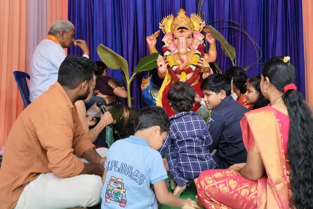 విశాఖ బి. కాలనీలో ఘనంగా వినాయక చవితి వేడుకలు