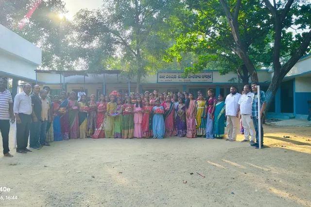 కోర్పోల్ జిల్లా పరిషత్ ఉన్నత పాఠశాలలో  బతుకమ్మ వేడుకలు