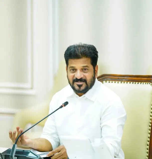 ఉద్యోగులకు, పెన్షనర్లకు రెండు డీఏలకు ఆమోదం