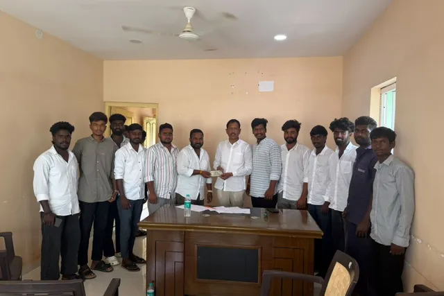 25 వేల విరాళం అందజేసిన సింగిల్ విండో చైర్మన్