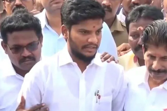 எங்களை யாரும் மிரட்டிப் பணிய வைக்க முடியாது - அமைச்சர் ரமேஷ்