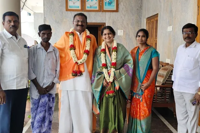 మానవత్వం చాటుకున్న నరవ దంపతులు