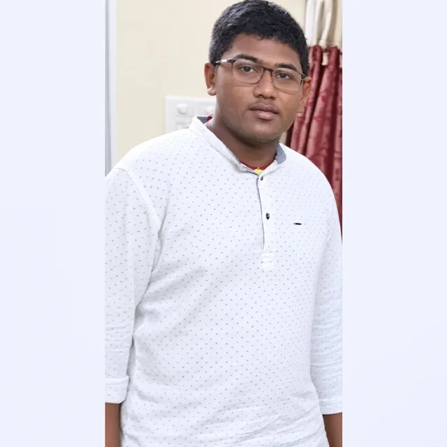 30వ అంతస్తు నుంచి దూకి జిల్లాకు చెందిన సాఫ్ట్వేర్ ఉద్యోగి ఆత్మహత్య 30వ అంతస్తు నుంచి దూకి జిల్లాకు చెందిన సాఫ్ట్వేర్ ఉద్యోగి ఆత్మహత్య