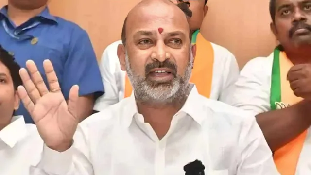 దిల్‌సుఖ్‌నగర్‌ ఆలయ ఘటనను ఖండించిన బండి సంజయ్‌