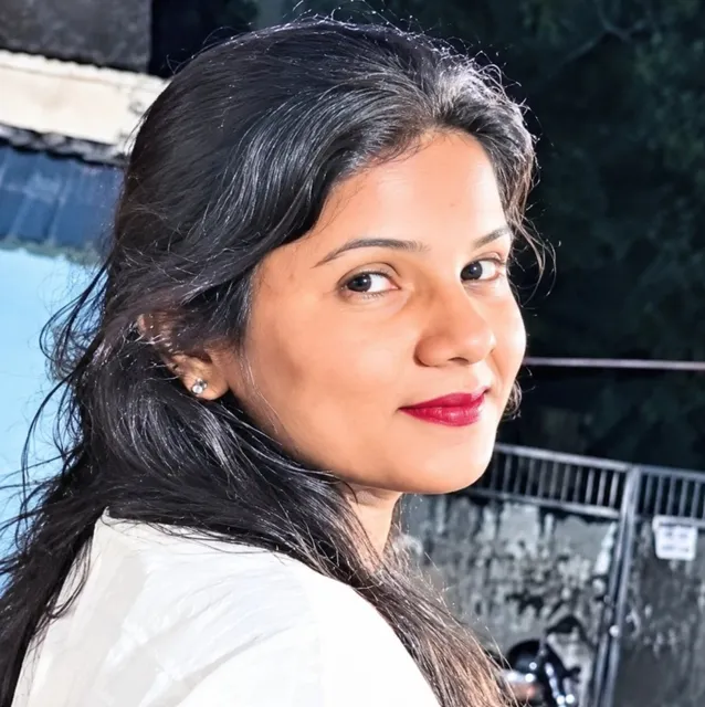ఉరేసుకుని వివాహిత ఆత్మహత్య