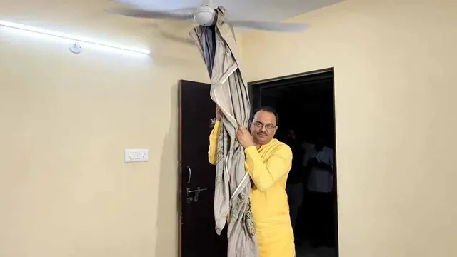 ఆత్మహత్యల నివారణకు గుజరాత్ వర్సిటీ మాస్టర్ ప్లాన్