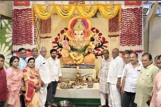 గణేష్ నిమజ్జనం సందర్బంగా ప్రత్యేక పూజలు చేసిన ఫ్రేమ్ సాగర్ గణేష్ నిమజ్జనం సందర్బంగా ప్రత్యేక పూజలు చేసిన ఫ్రేమ్ సాగర్
