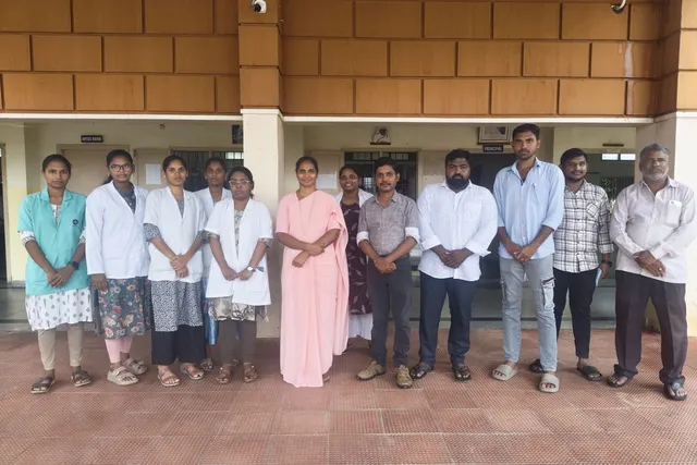 సెయింట్ ఆన్స్ హైస్కూల్ లో మెగా వైద్యశిబిరం సెయింట్ ఆన్స్ హైస్కూల్ లో మెగా వైద్యశిబిరం