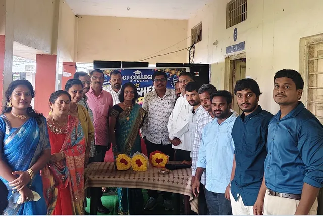 నివగం జూనియర్ కళాశాలలో ఘనంగా ఫ్రెషర్స్ పార్టీ వేడుకలు నివగం జూనియర్ కళాశాలలో ఘనంగా ఫ్రెషర్స్ పార్టీ వేడుకలు