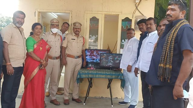 సీసీ కెమెరాల ప్రారంభోత్సవం