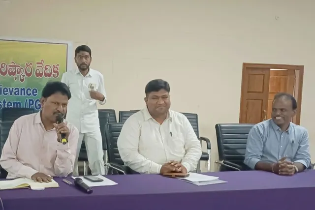 స్థానిక ఎన్నికల విధుల్లో సూక్ష్మ పరిశీలకులు నిష్పక్షపాతంగా వ్యవహరించాలి: డీఆర్ఓ