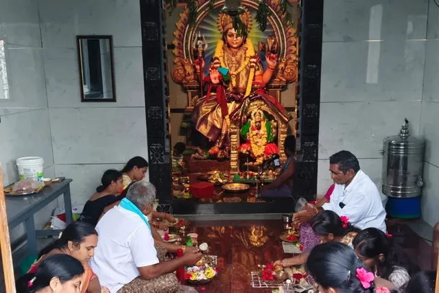 రాజమహేంద్రవరం వేపాలమ్మ ఆలయంలో ఘనంగా కుంకుమ పూజలు రాజమహేంద్రవరం వేపాలమ్మ ఆలయంలో ఘనంగా కుంకుమ పూజలు