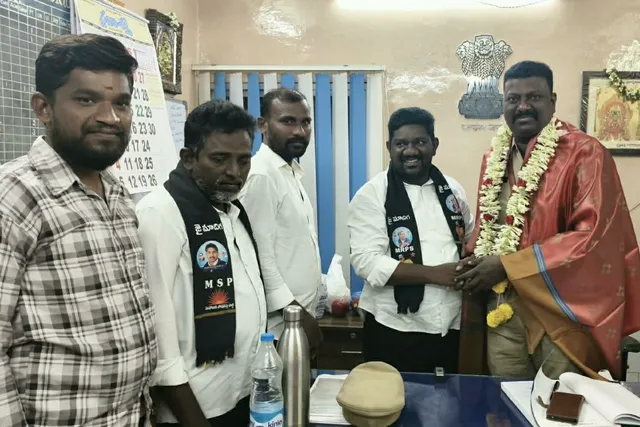 నూతన సిఐ ని కలిసిన ఎమ్మార్పీఎస్ నాయకులు
