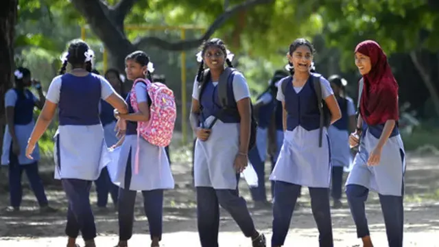ఏపీలో భారీ వర్షాలు.. ఎన్టీఆర్ జిల్లాలో నేడు స్కూళ్లకు సెలవు