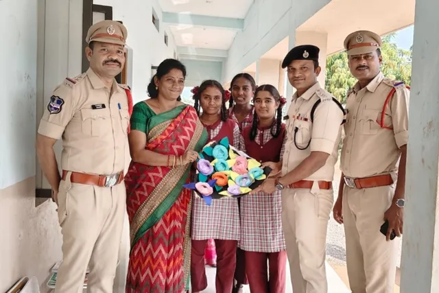 కస్తూర్బా బాలికల పాఠశాలలో పోక్సో చట్టంపై అవగాహన కార్యక్రమం