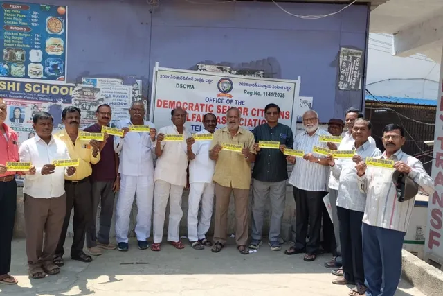 వృద్ధుల వాహనాలకు ప్రత్యేక స్టిక్కర్లు ఆవిష్కరణ