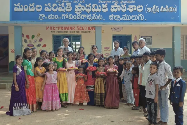 గోవిందరావుపేట పాఠశాలలో ఘనంగా బతుకమ్మ వేడుకలు