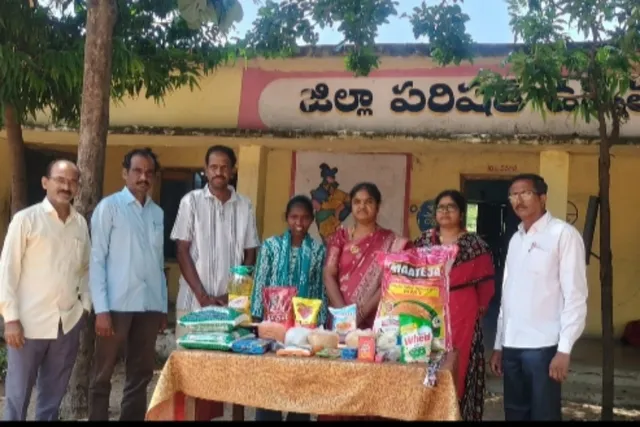 తండ్రి లేని విద్యార్థినికి సేవోగ్యం చేయూత