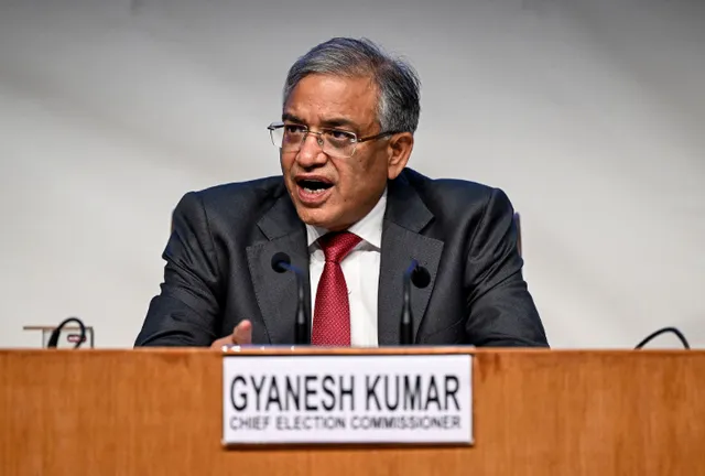 సీఈసీకి వ్యతిరేకంగా సుప్రీంకోర్టులో ధిక్కార పిటిషన్‌కు సిద్ధమైన న్యాయవాది