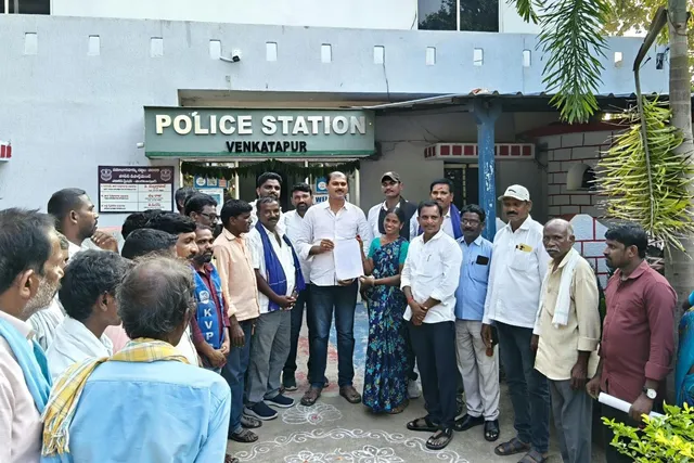 దళిత సర్పంచ్‌ను అవమానించిన వారిపై SC,ST కేసు నమోదు చేయాలి