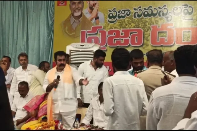 తంబళ్లపల్లి సమస్యలపై అధికారులు దృష్టి సారించాలి: శంకర్ యాదవ్