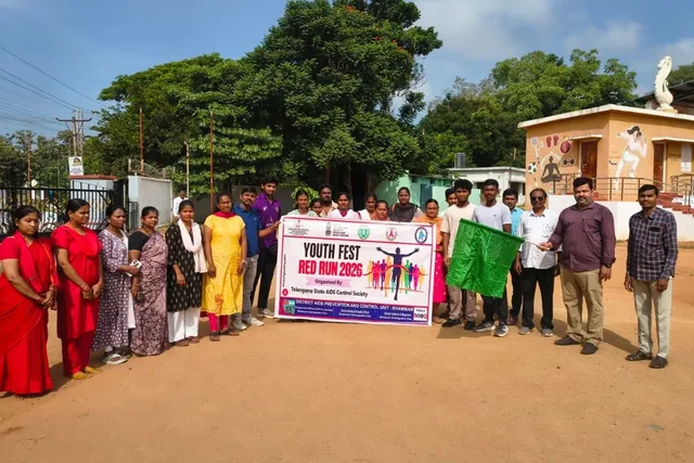 భద్రాద్రి కొత్తగూడెం జిల్లాలో ఘనంగా "రెడ్ రన్" కార్యక్రమం భద్రాద్రి కొత్తగూడెం జిల్లాలో ఘనంగా "రెడ్ రన్" కార్యక్రమం