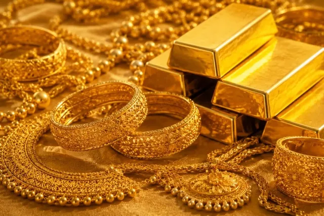 స్వల్పంగా పెరిగిన బంగారం ధరలు