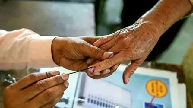 మున్సిపల్ ఎన్నికలు.. 27, 28, 30న సెలవు