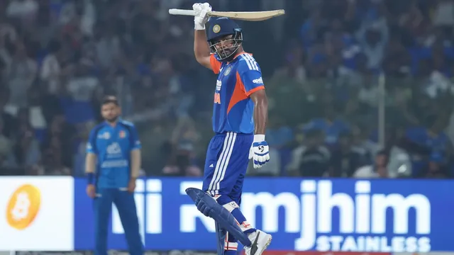 వైభవ్, అభిషేక్ పోటీదారులు కాదు: సంజు శాంసన్