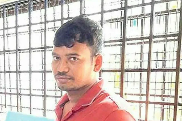 ఎర్రచందనం స్మగ్లర్ జాకీర్‌పై పోలీసుల కాల్పులు