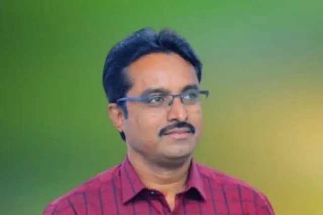 సీఎం చంద్రబాబు చేతుల మీదుగా అవార్డు అందుకోనున్న gdlr కమీషనర్