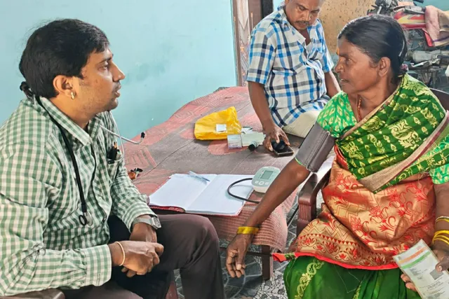 ఆరోగ్య మందిరంలో ఎన్‌సీడీ స్క్రీనింగ్: 80 మందికి పరీక్షలు