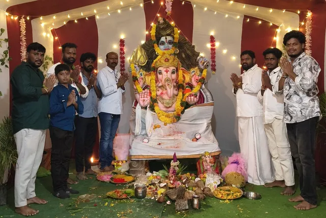 హరిజనాపురంలో ఘనంగా ప్రారంభమైన వినాయక చవితి వేడుకలు
