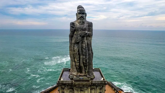 திருக்குறளின் 133 அதிகாரங்களை குறிக்கும் 133 அடி திருவள்ளுவர் சிலை (10/50)