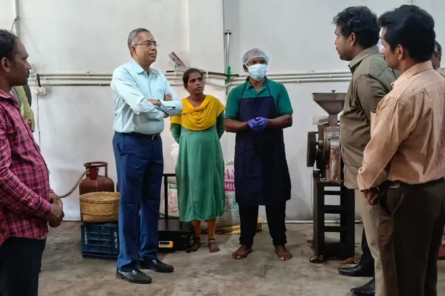 వందన్ వికాస్ కేంద్రాన్ని సందర్శించిన TRIFED ఎండీ.