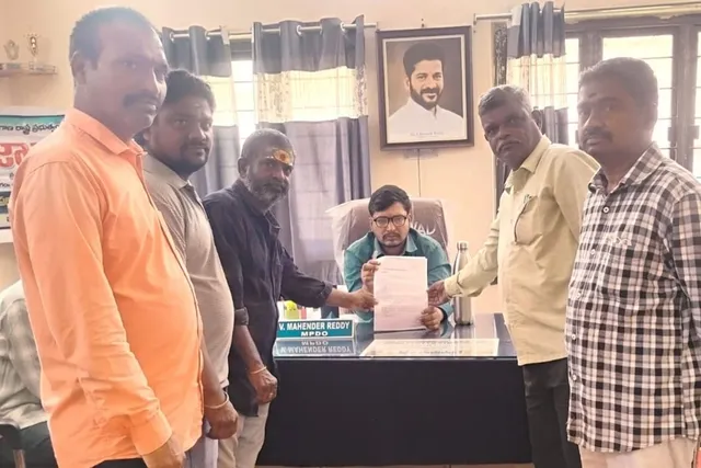 వరంగల్ విమానాశ్రయానికి దొడ్డి కొమరయ్య పేరు పెట్టాలని ప్రజావాణిలో వినతి