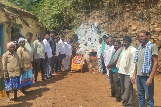 మాదాపురంలో గడ్డి మైసమ్మకు ప్రత్యేక పూజలు మాదాపురంలో గడ్డి మైసమ్మకు ప్రత్యేక పూజలు