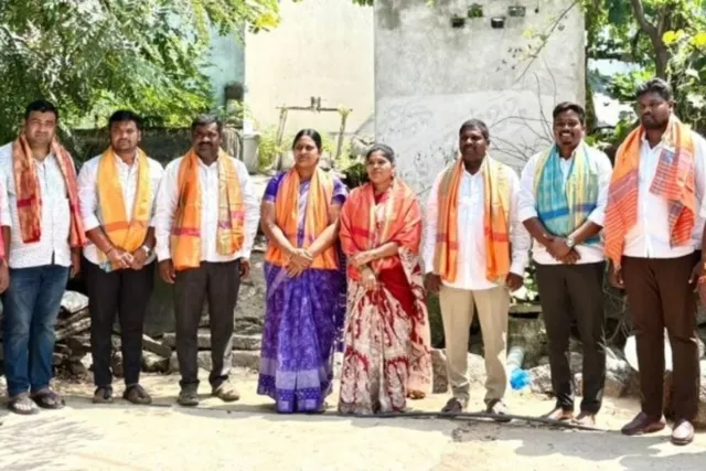 మున్సిపల్ చైర్ పర్సన్ చేతుల మీదుగా డ్రైనేజీ పనుల ప్రారంభం