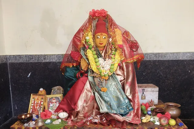 మడికొండలో మహా చండీ దేవిగా దర్శనమిస్తున్న కనకదుర్గమ్మ